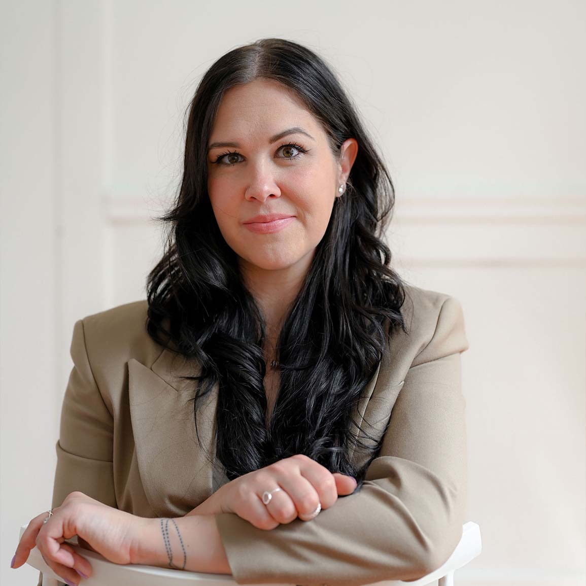 Alyssa Davies, Mixed Up Money