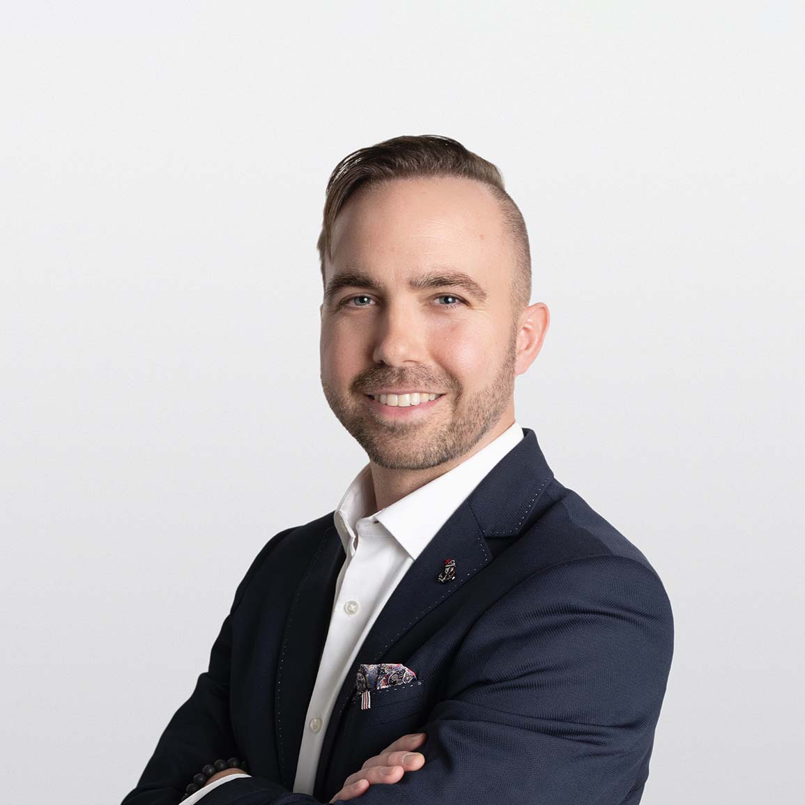 Image of Devon Hewitt Financial Advisor on white background