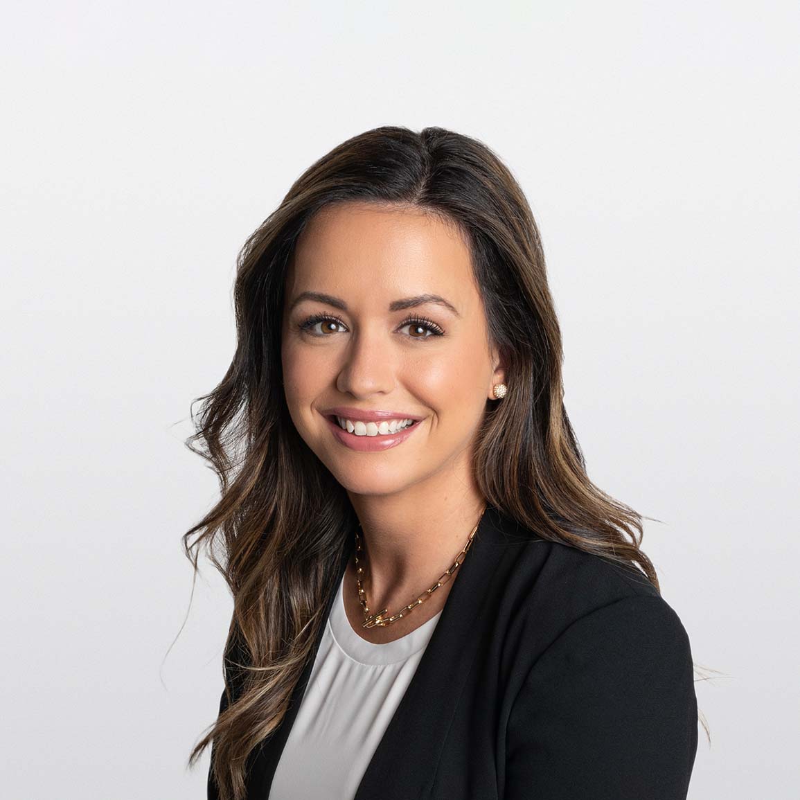 Image of Renee Fearne, Financial Advisor on a white background