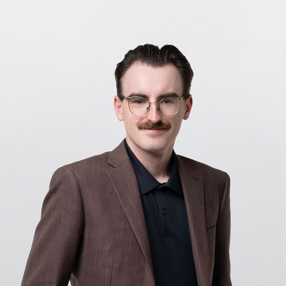 Noah Wiens Financial Advisor on white background